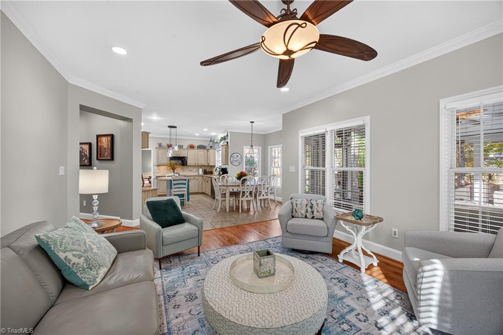 property viewer photo 19