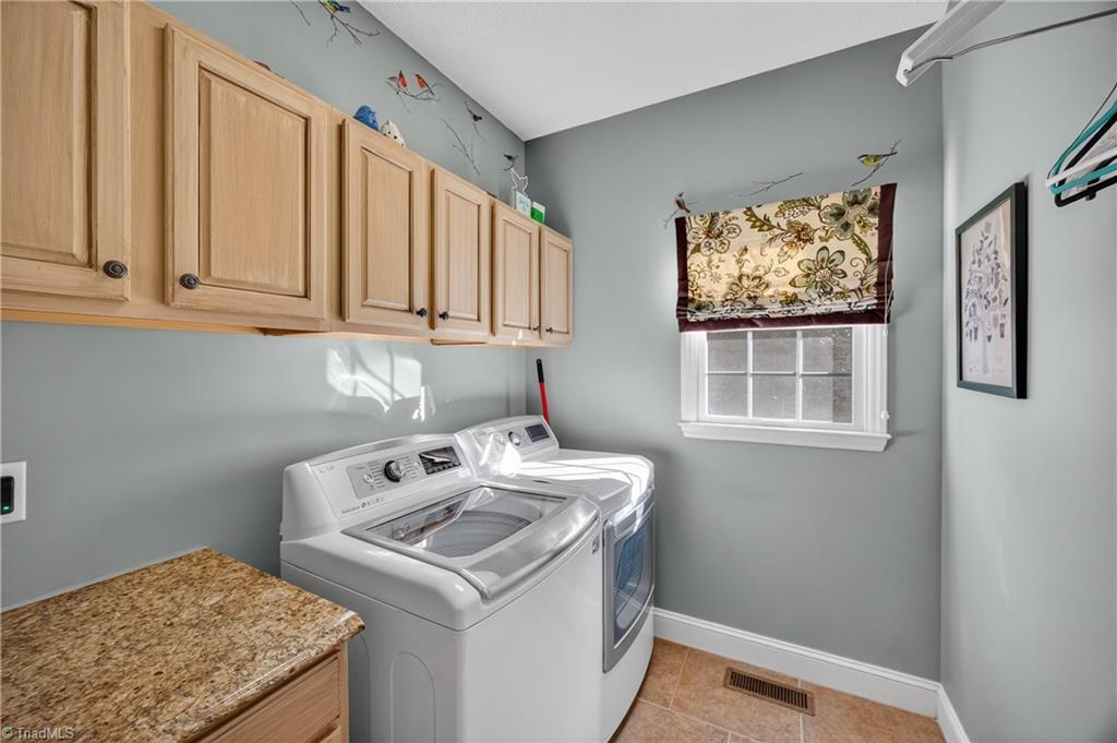 property viewer photo 20