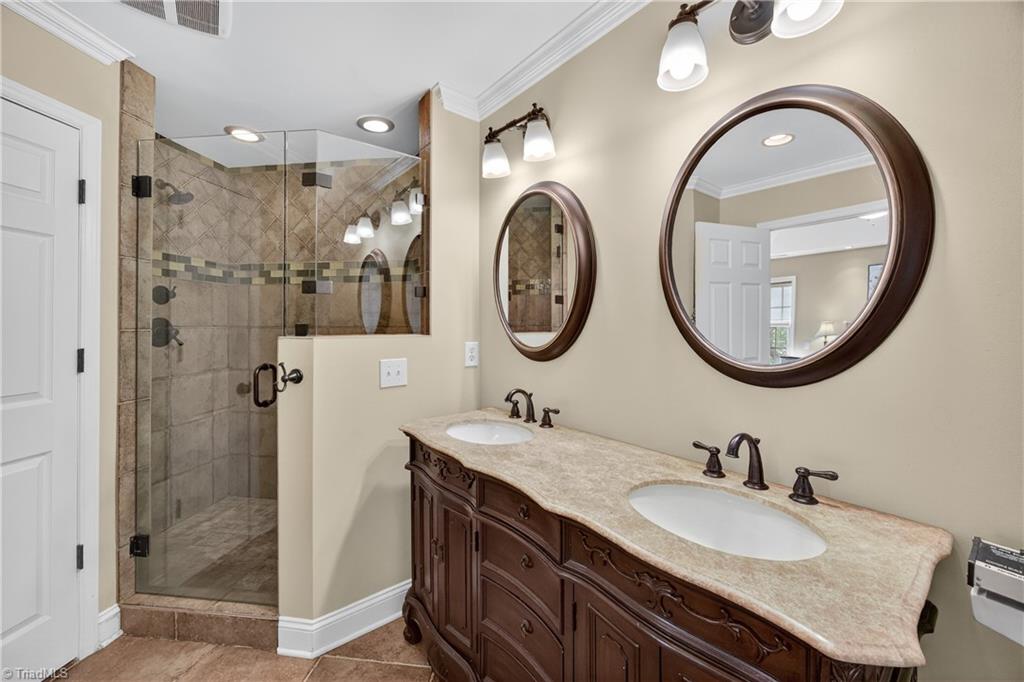 property viewer photo 27