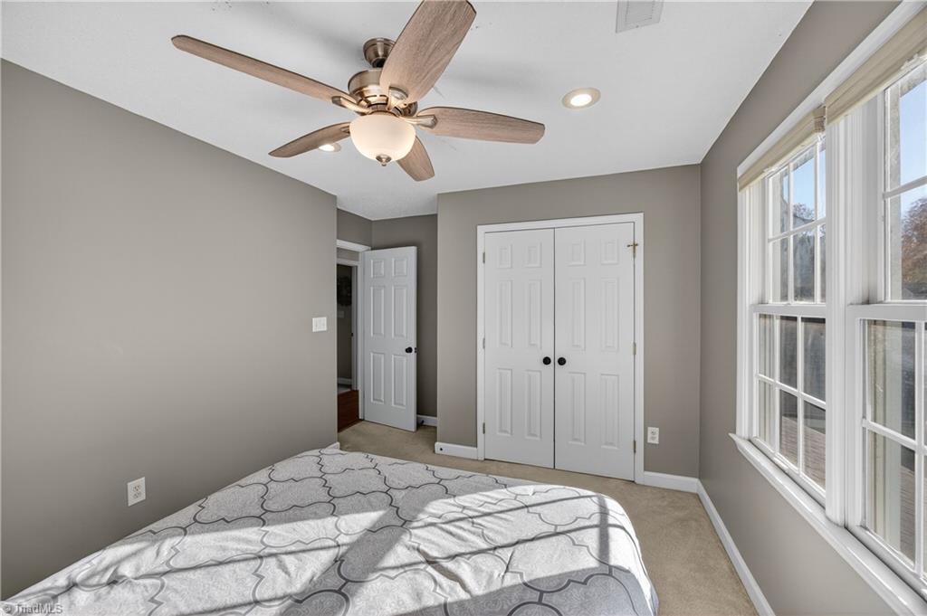 property viewer photo 35
