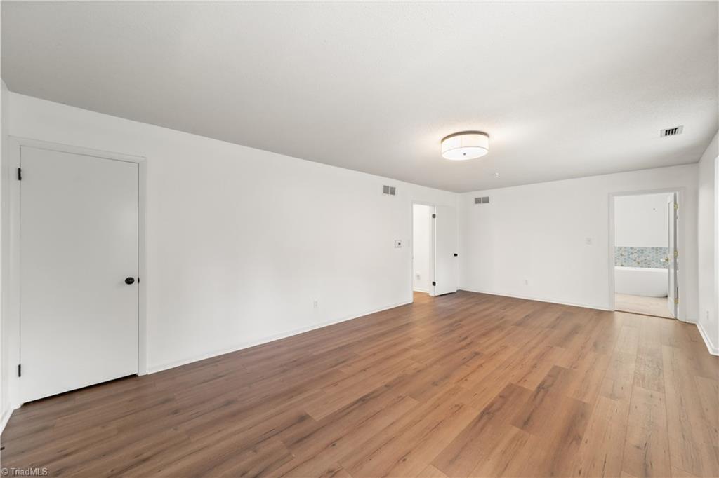property viewer photo 17