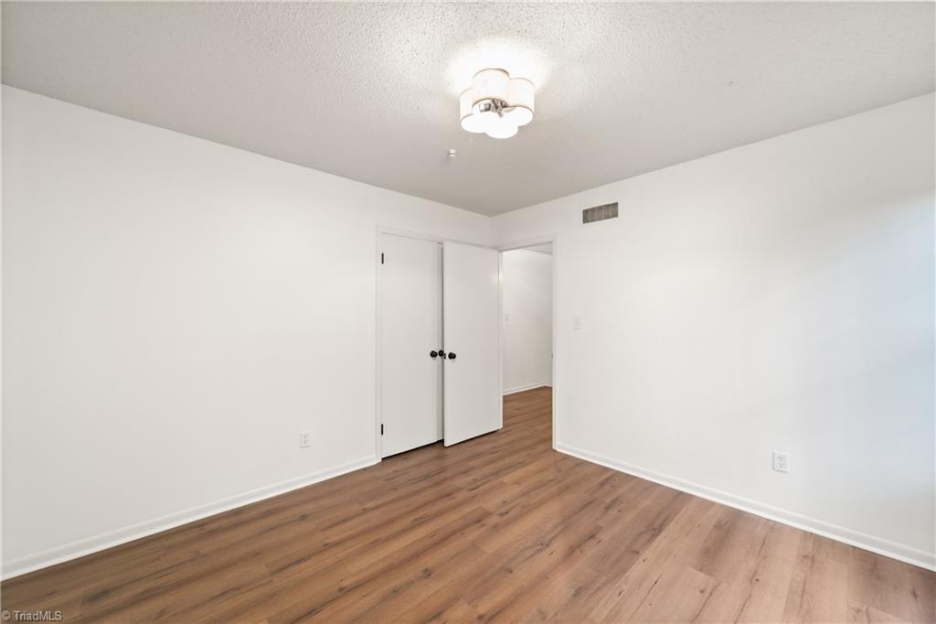 property viewer photo 28