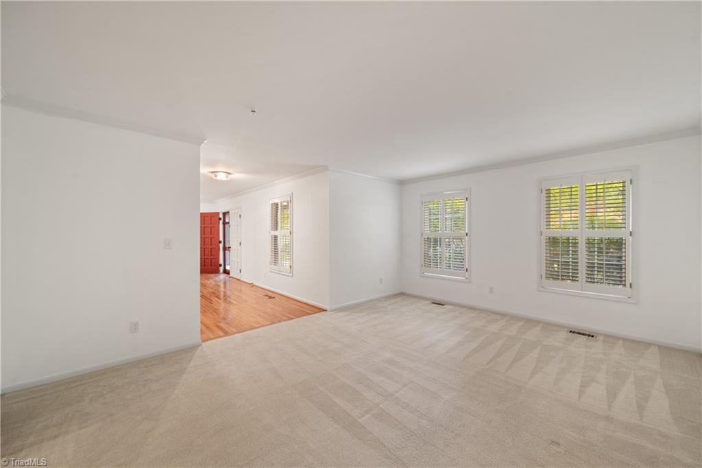 property viewer photo 5