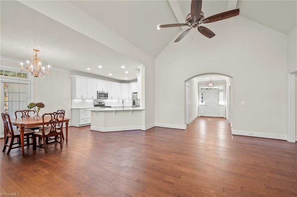 property viewer photo 13