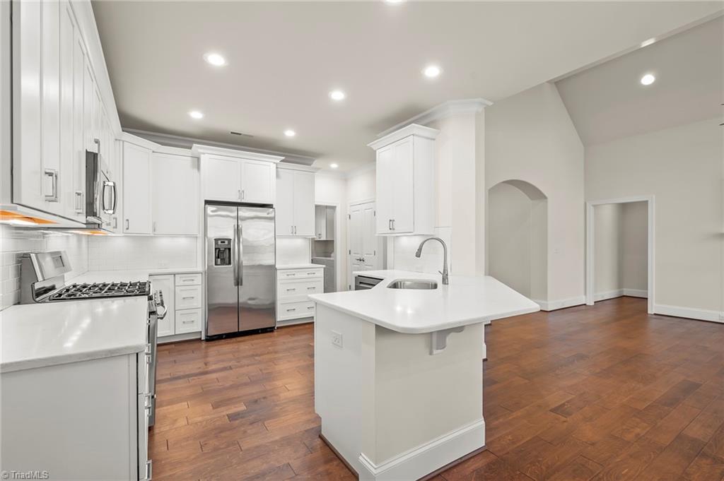 property viewer photo 15