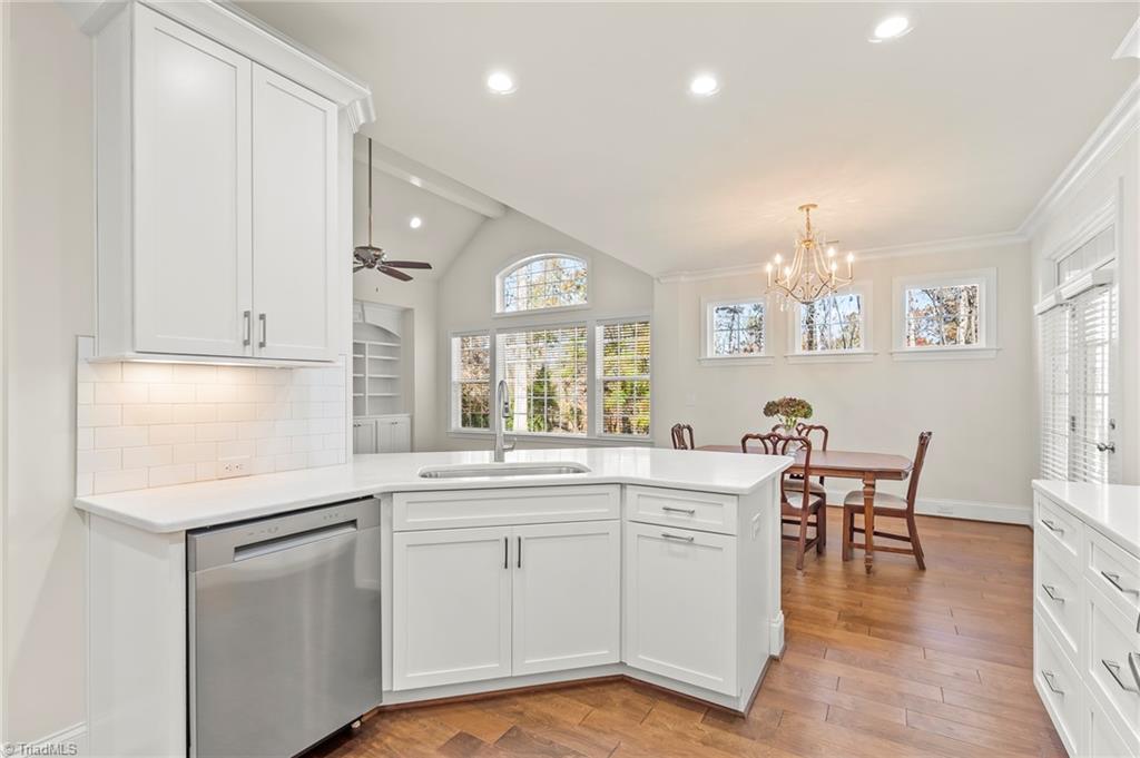 property viewer photo 18