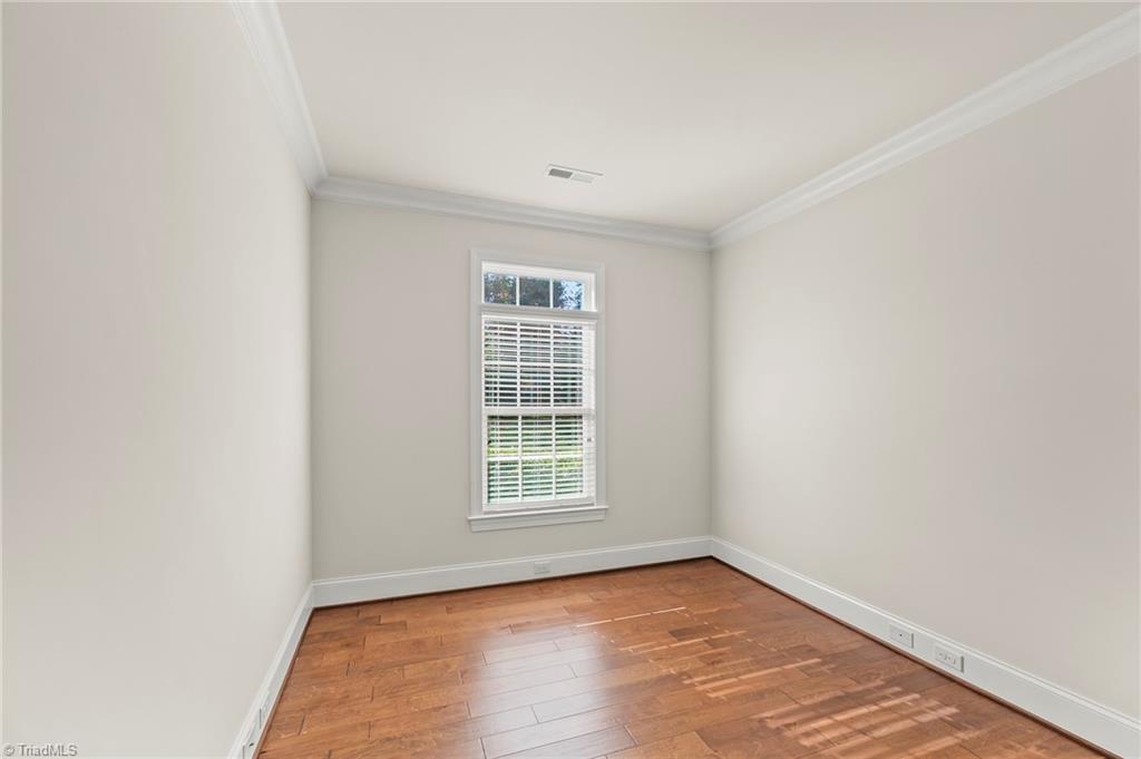 property viewer photo 2