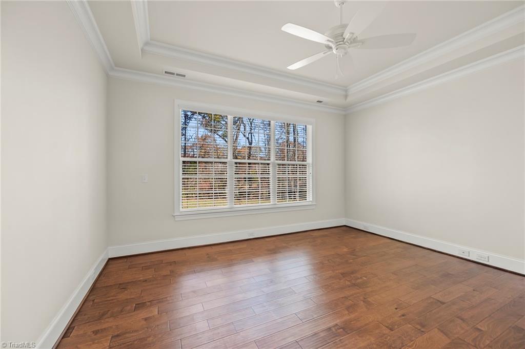 property viewer photo 23