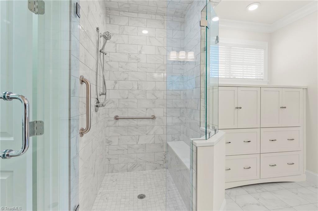 property viewer photo 25