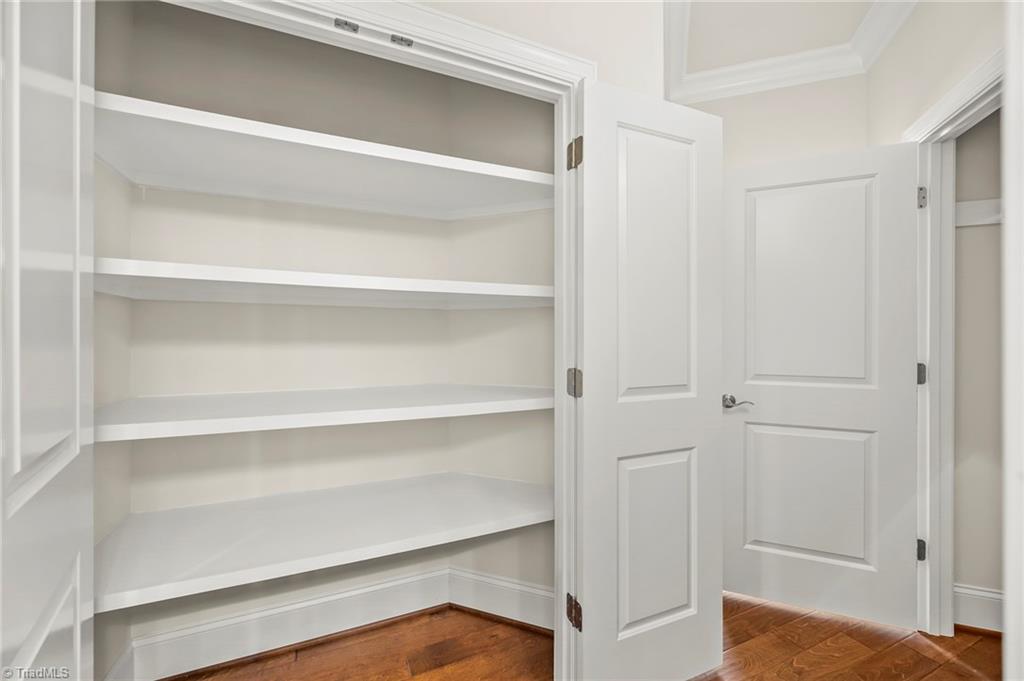 property viewer photo 6