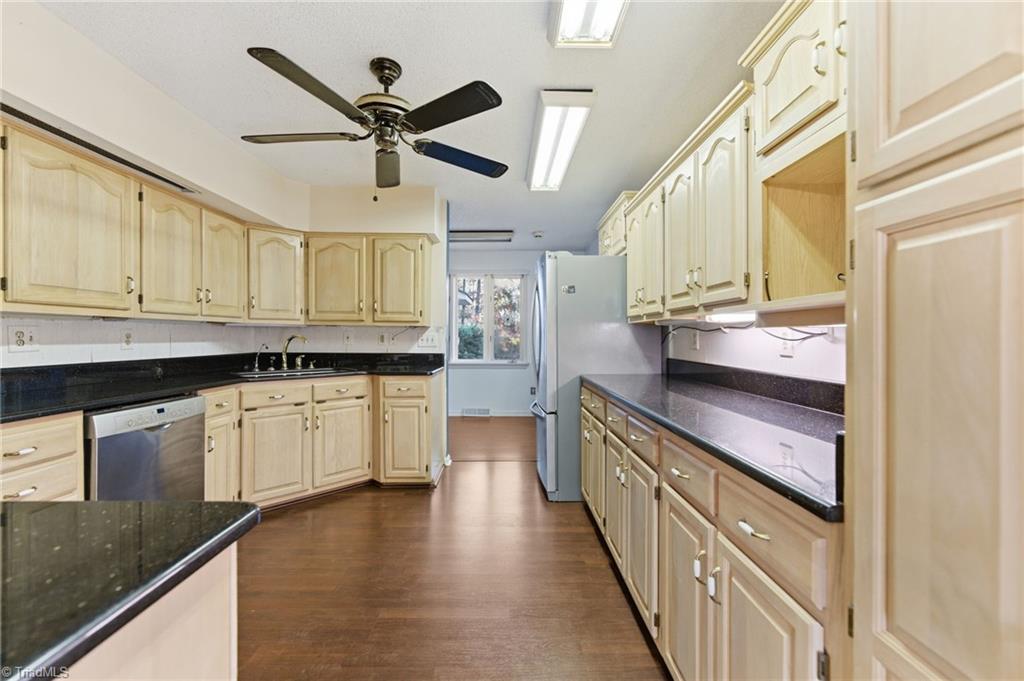property viewer photo 13