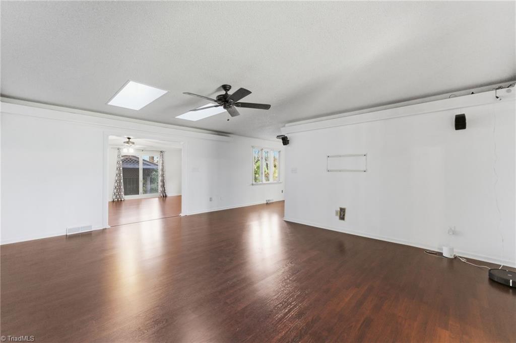property viewer photo 23