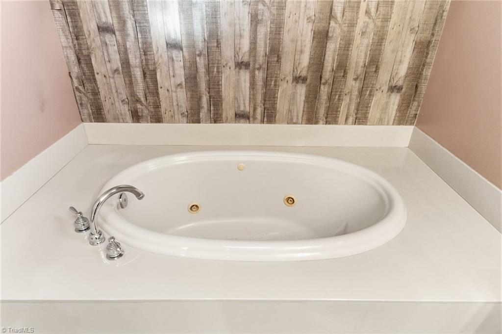 property viewer photo 36