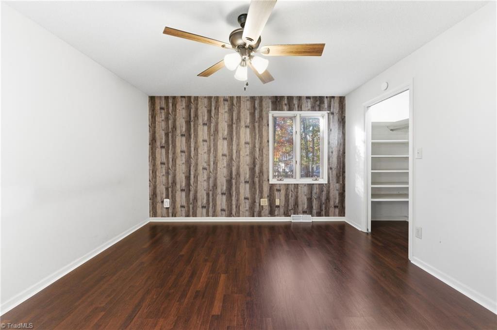 property viewer photo 38
