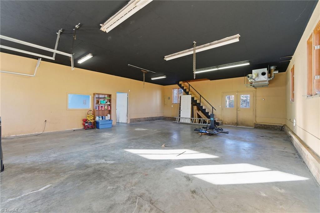 property viewer photo 41