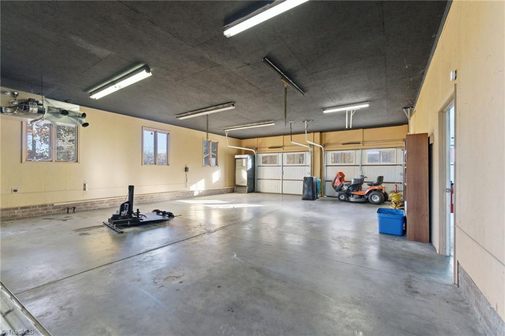 property viewer photo 42