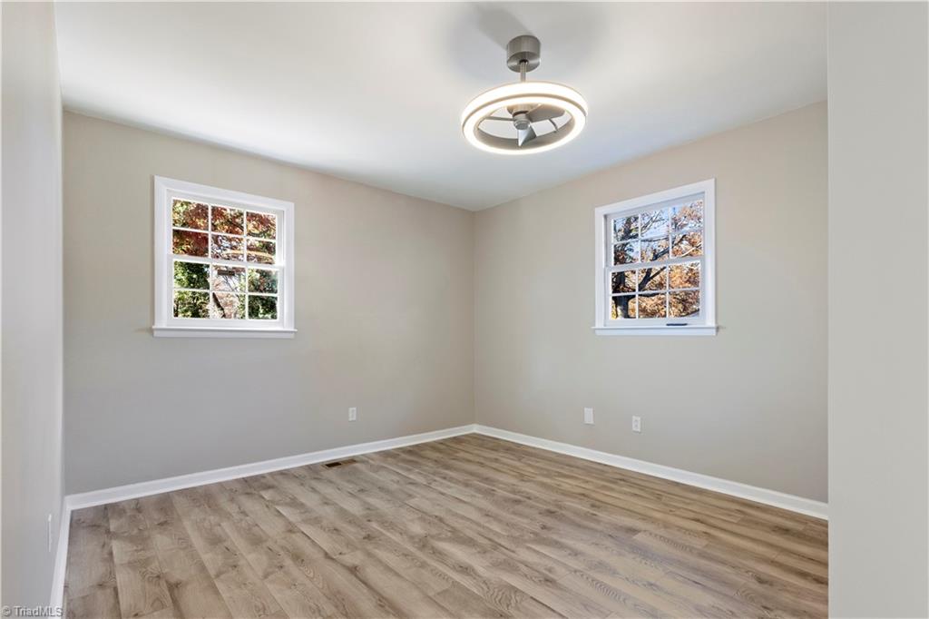 property viewer photo 17