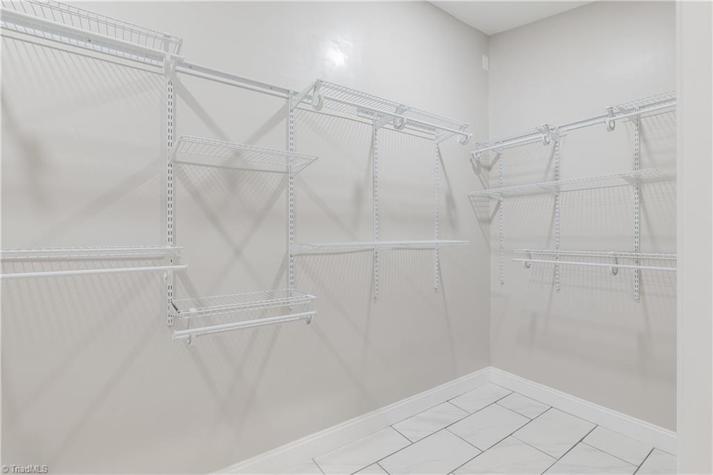 property viewer photo 12