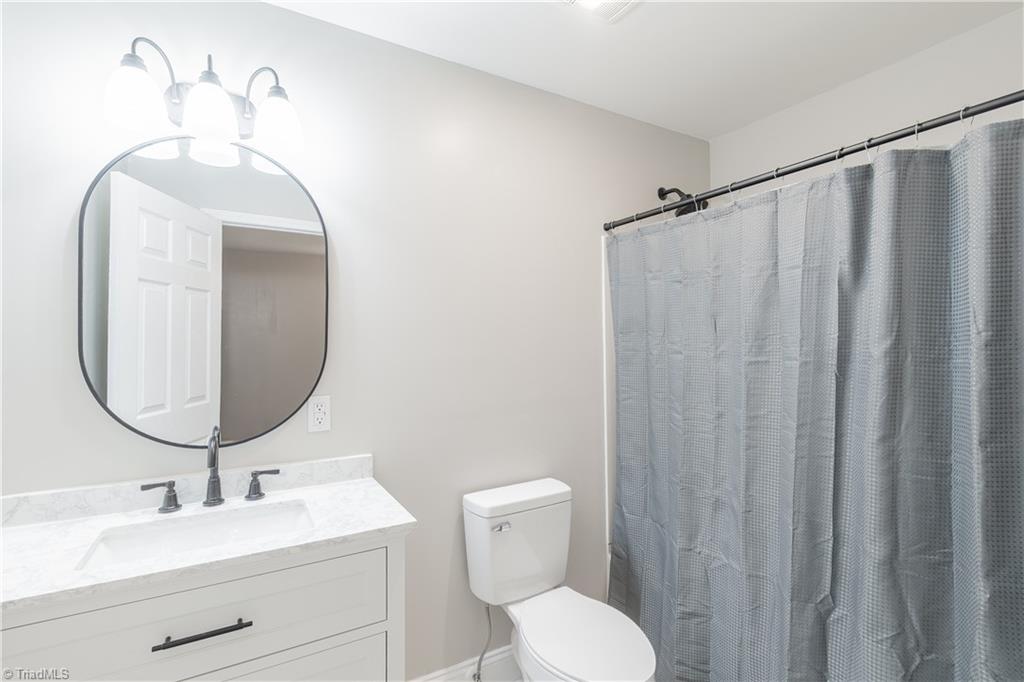 property viewer photo 16