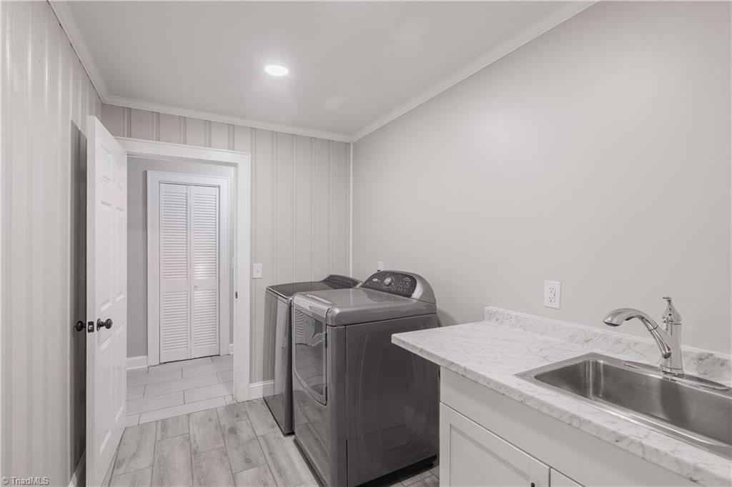 property viewer photo 22