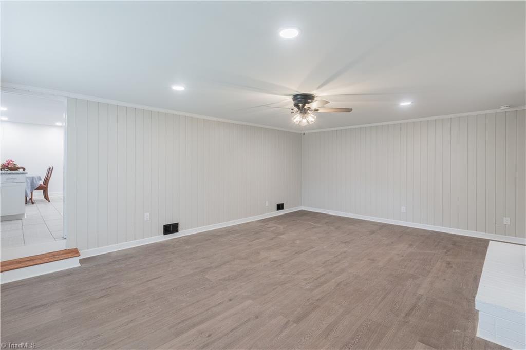 property viewer photo 25