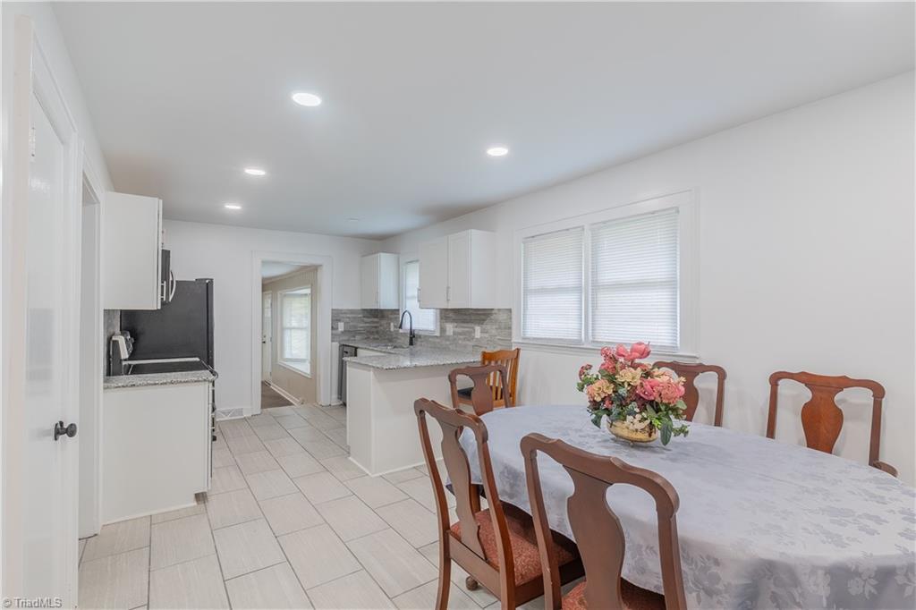 property viewer photo 3