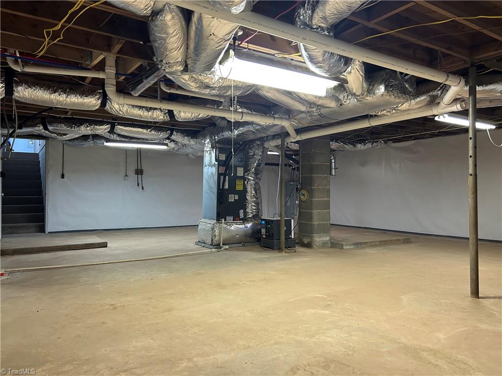 property viewer photo 36