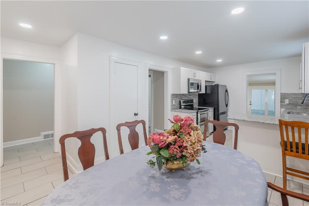 property viewer photo 4