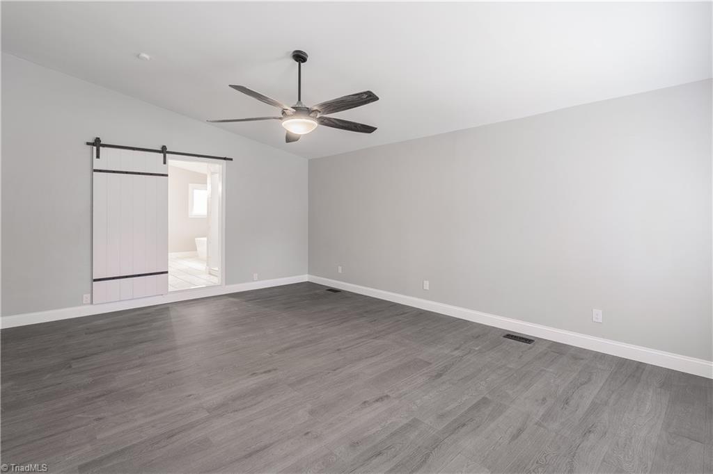 property viewer photo 6