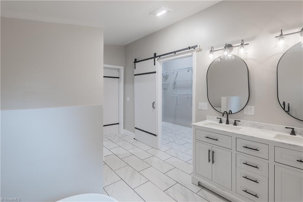 property viewer photo 8