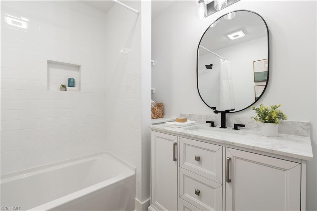 property viewer photo 12