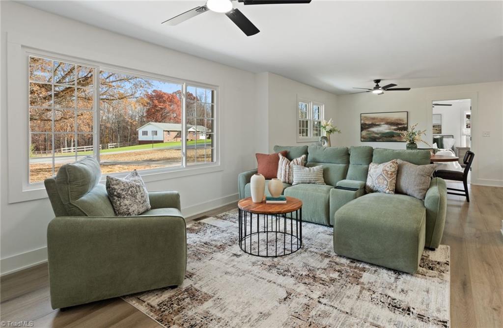 property viewer photo 3