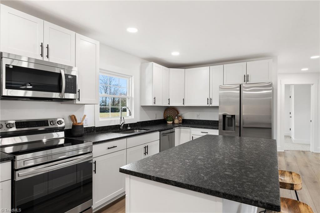 property viewer photo 6