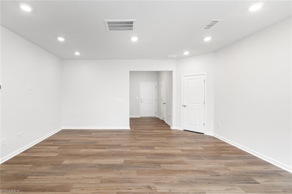 property viewer photo 8
