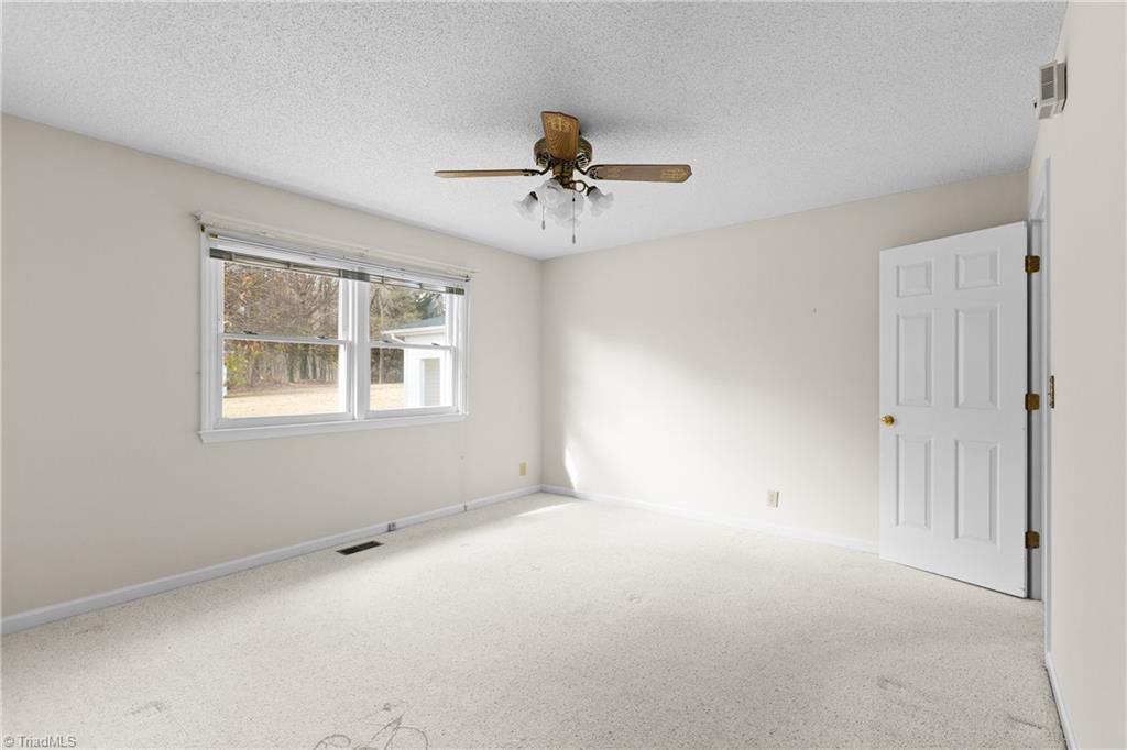 property viewer photo 16