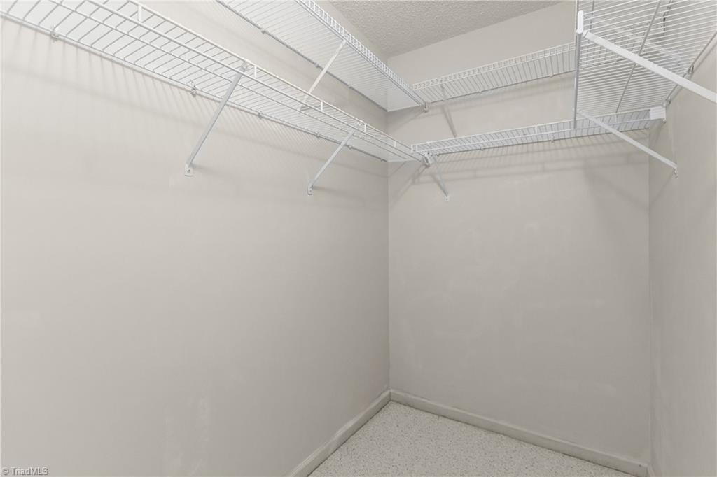 property viewer photo 17