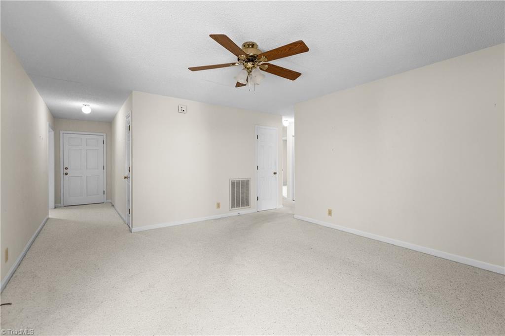 property viewer photo 2
