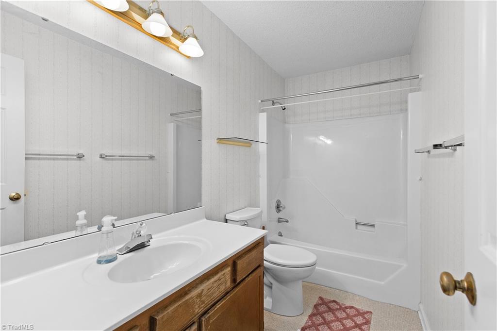 property viewer photo 23