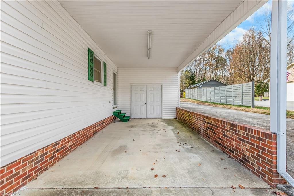 property viewer photo 25