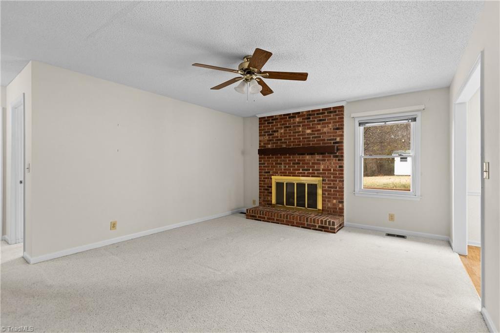 property viewer photo 3