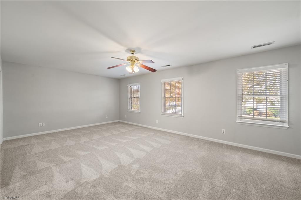 property viewer photo 26