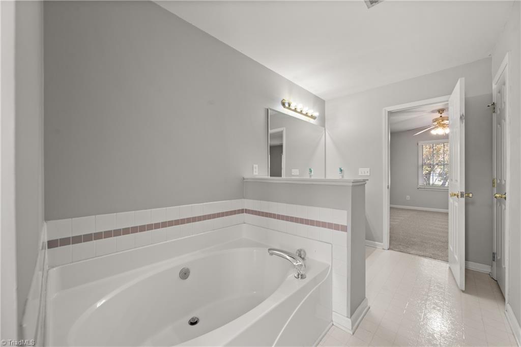 property viewer photo 30