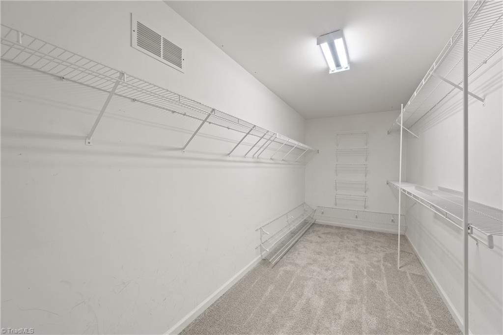 property viewer photo 31