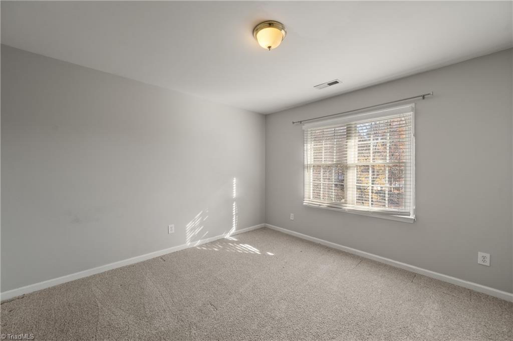property viewer photo 35