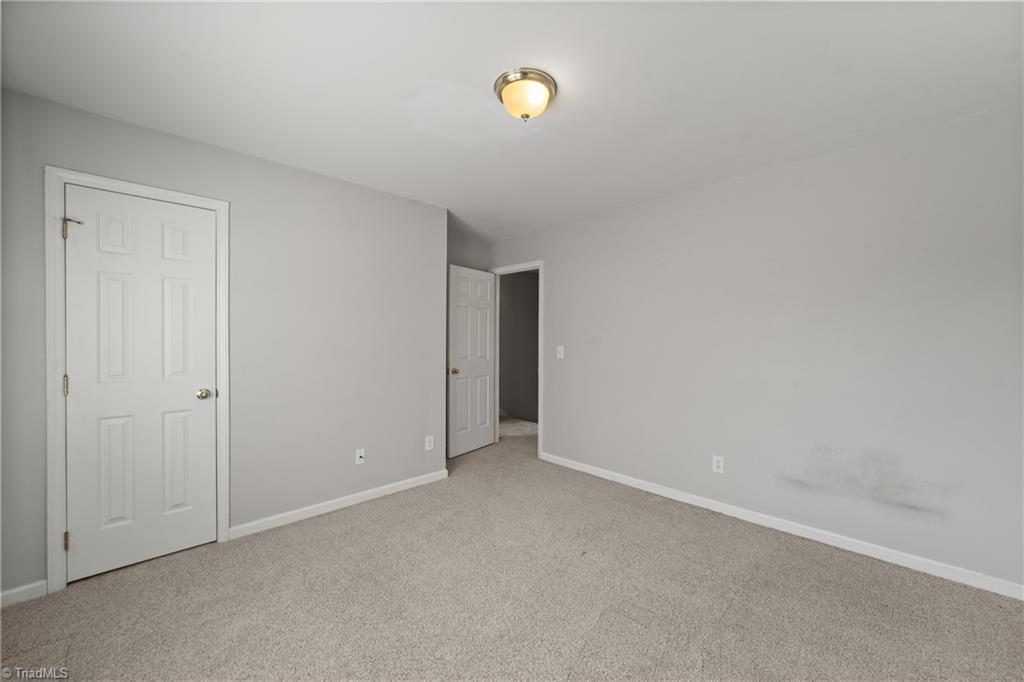 property viewer photo 36