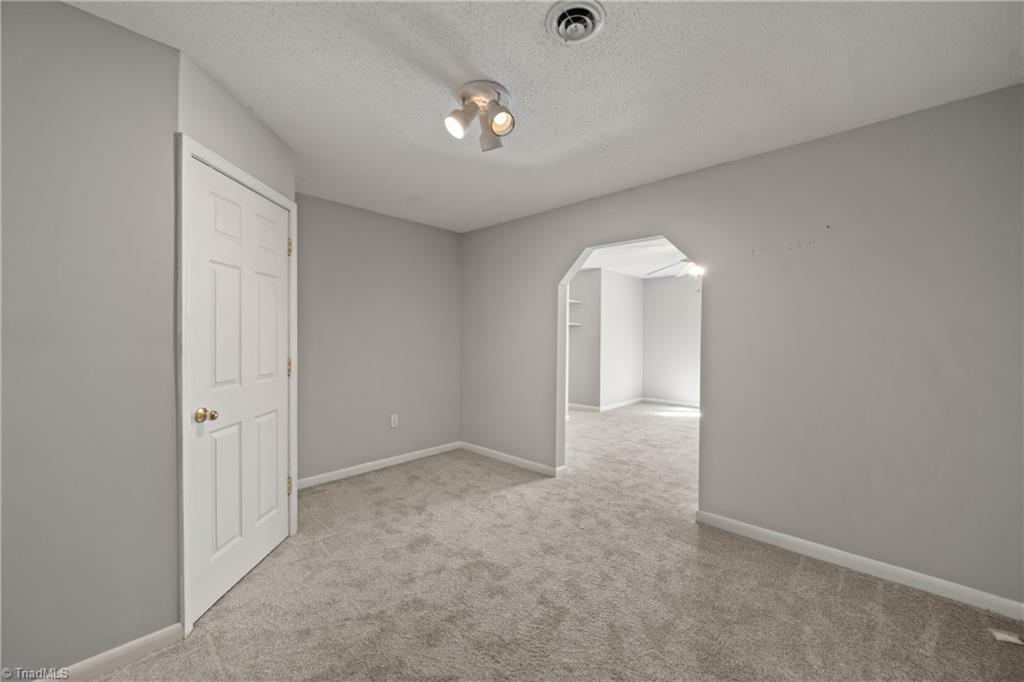 property viewer photo 39