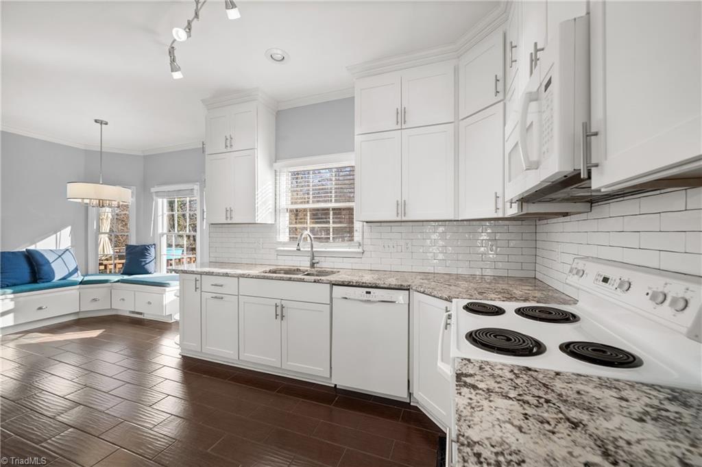 property viewer photo 6