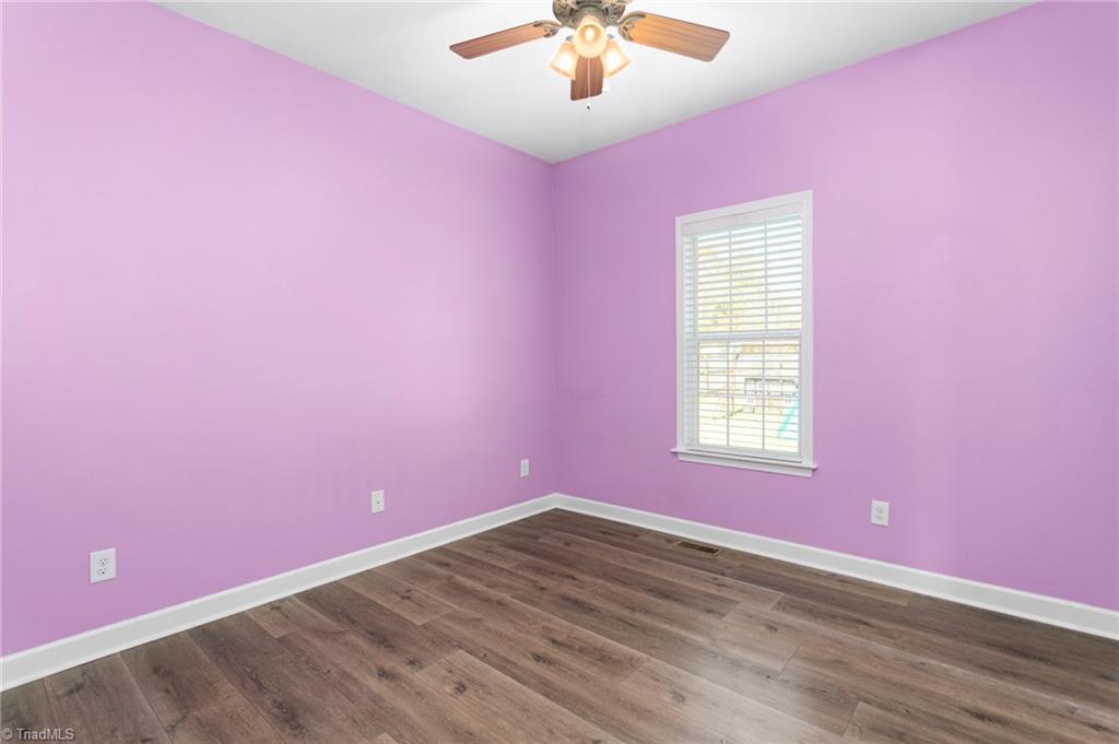 property viewer photo 16