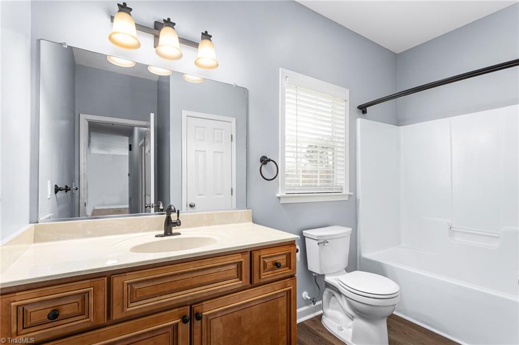property viewer photo 20