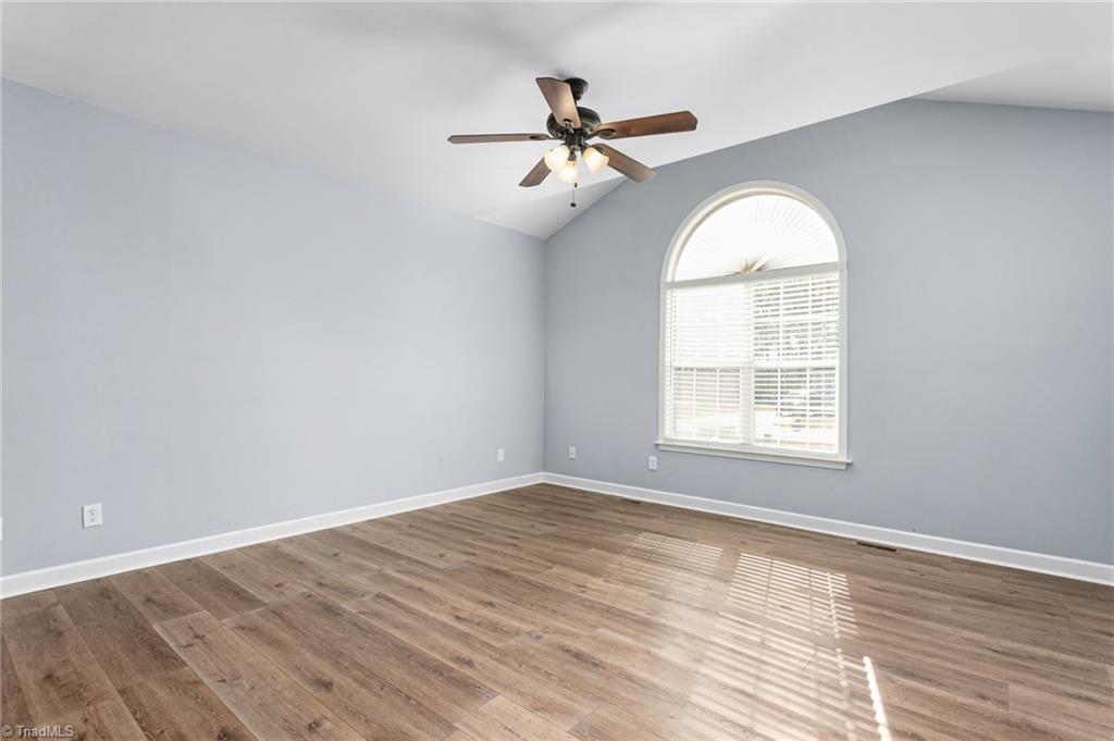 property viewer photo 21